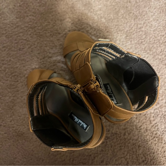 Michael Antonio Brown Caged Gladiator Open Toe Chunky Heel Sandal Size 6,5 - Picture 4 of 9